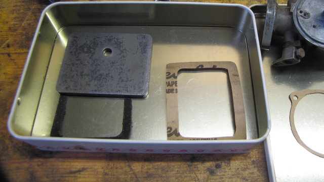 Le cache soupape et son joint